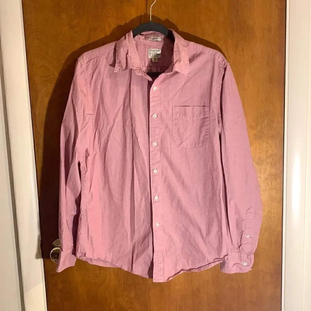 GUC J crew pink button down shirt! Size M